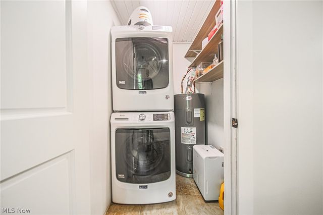 2317 Goshen Hill Road SE, New Philadelphia, OH 44663