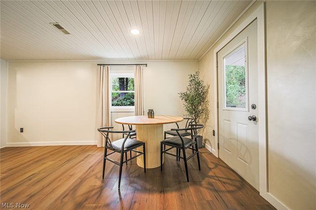 2317 Goshen Hill Road SE, New Philadelphia, OH 44663