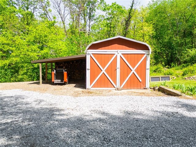 2317 Goshen Hill Road SE, New Philadelphia, OH 44663