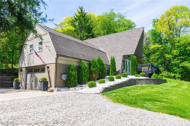 2317 Goshen Hill Road SE, New Philadelphia, OH 44663