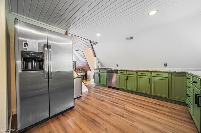 2317 Goshen Hill Road SE, New Philadelphia, OH 44663