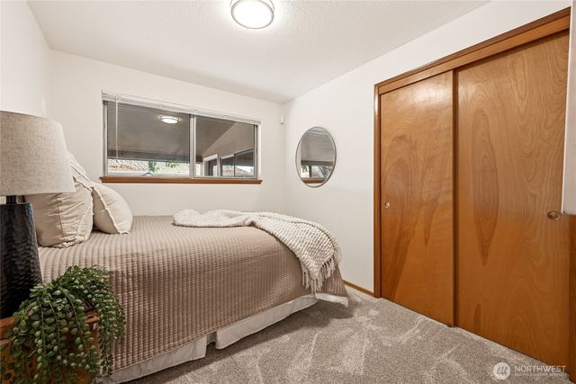 605 Louviers Avenue, Dupont, WA 98327