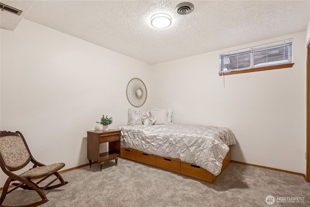 605 Louviers Avenue, Dupont, WA 98327