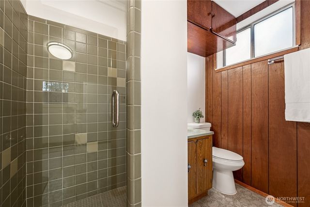 605 Louviers Avenue, Dupont, WA 98327