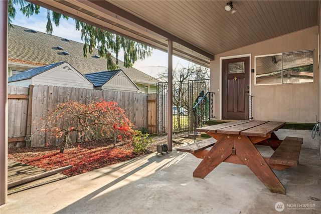 605 Louviers Avenue, Dupont, WA 98327