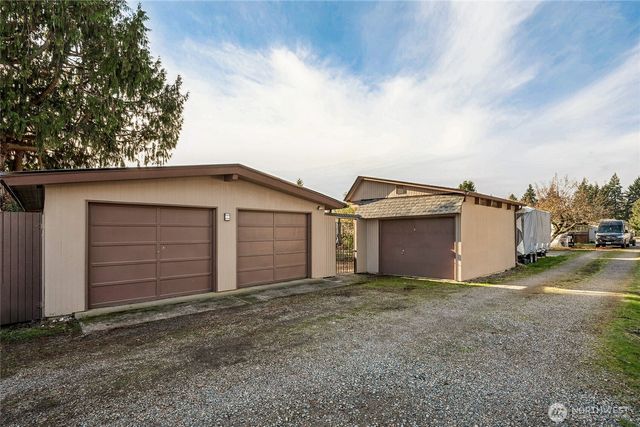 605 Louviers Avenue, Dupont, WA 98327