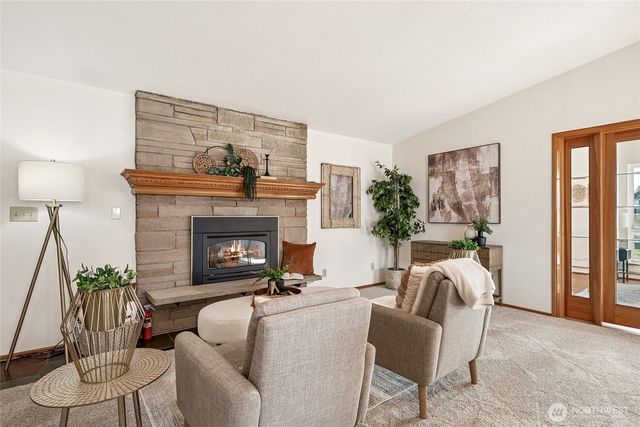 605 Louviers Avenue, Dupont, WA 98327