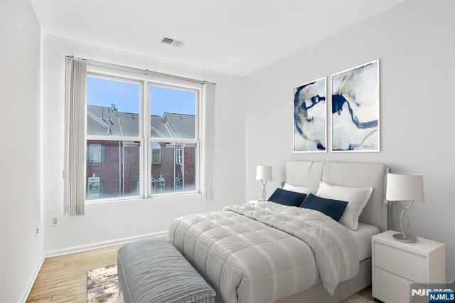 470 Buffalo Court, West New York, NJ 07093