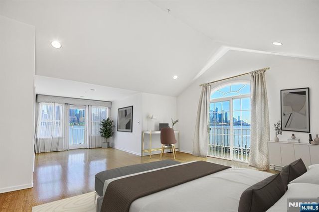 470 Buffalo Court, West New York, NJ 07093