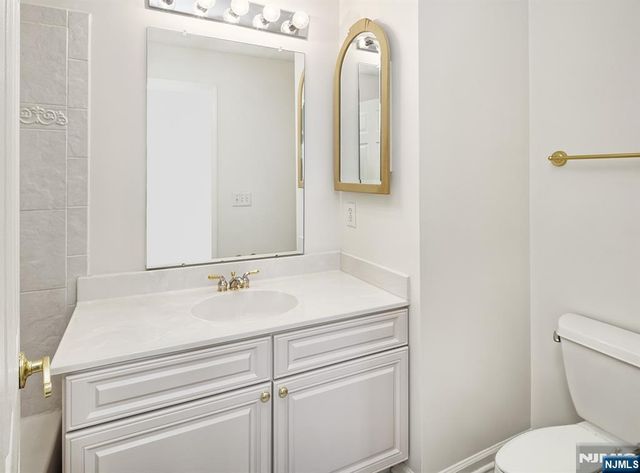 470 Buffalo Court, West New York, NJ 07093