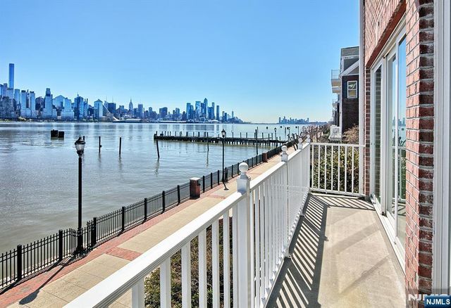 470 Buffalo Court, West New York, NJ 07093