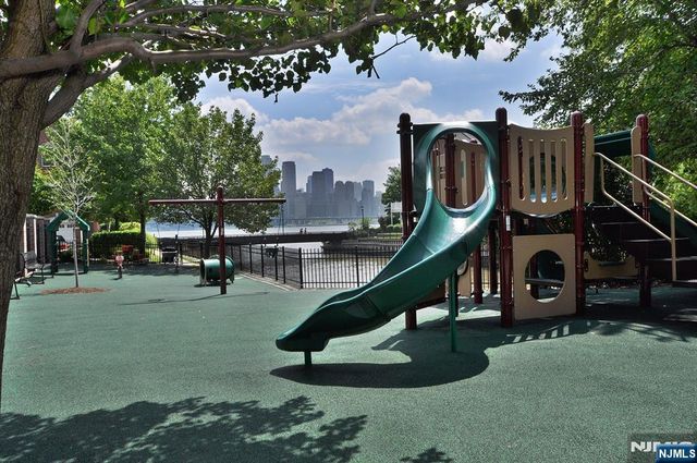 470 Buffalo Court, West New York, NJ 07093