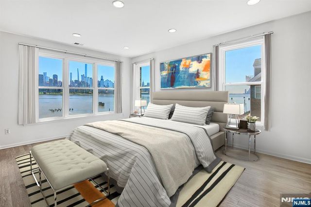 470 Buffalo Court, West New York, NJ 07093