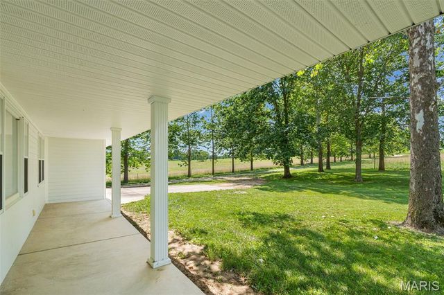 3810 Sunny Road, Washington, MO 63090