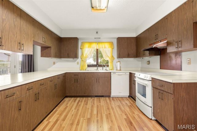 3810 Sunny Road, Washington, MO 63090
