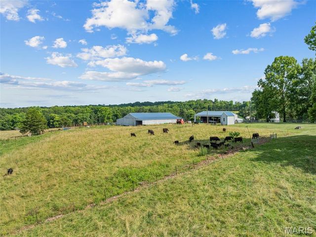 3810 Sunny Road, Washington, MO 63090