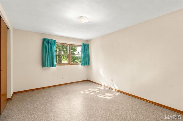 3810 Sunny Road, Washington, MO 63090
