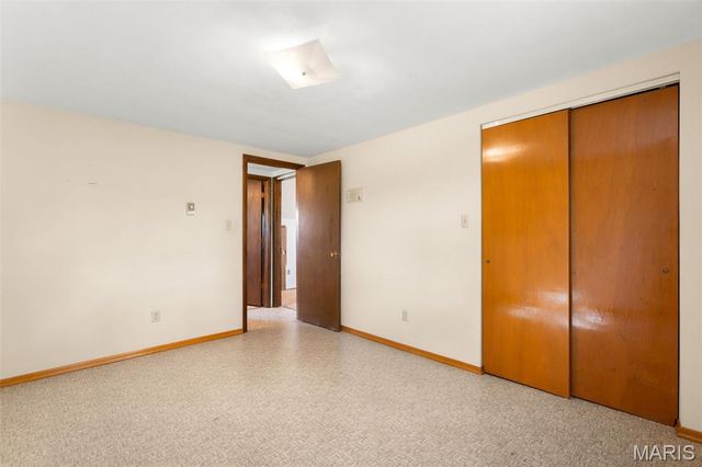 3810 Sunny Road, Washington, MO 63090