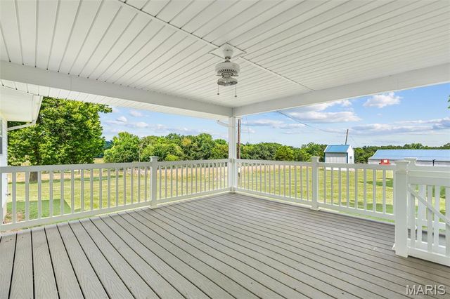 3810 Sunny Road, Washington, MO 63090