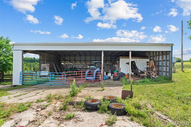 3810 Sunny Road, Washington, MO 63090
