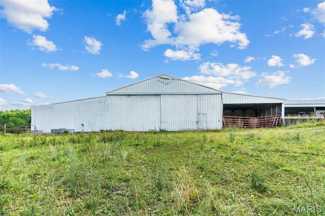3810 Sunny Road, Washington, MO 63090