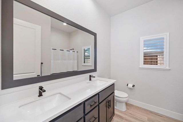 10886 St Moritz Cir, Stockton, CA 95209