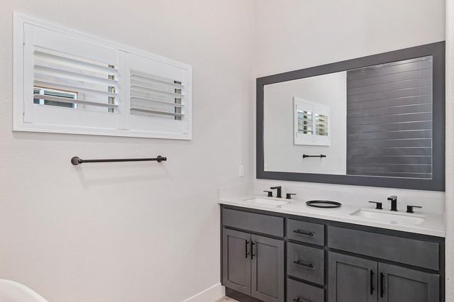 10886 St Moritz Cir, Stockton, CA 95209