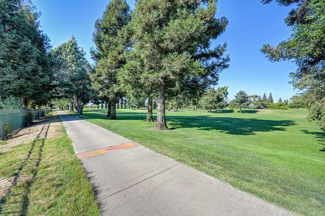 10886 St Moritz Cir, Stockton, CA 95209