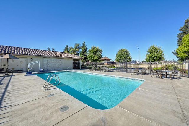 10886 St Moritz Cir, Stockton, CA 95209