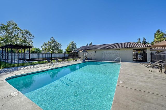 10886 St Moritz Cir, Stockton, CA 95209