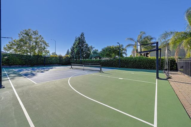 10886 St Moritz Cir, Stockton, CA 95209