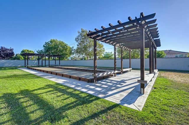10886 St Moritz Cir, Stockton, CA 95209