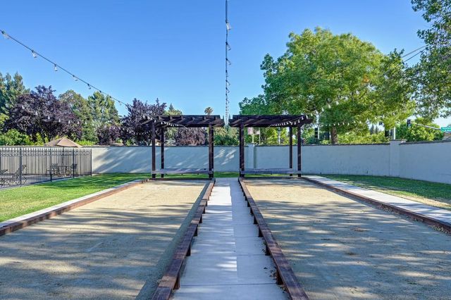 10886 St Moritz Cir, Stockton, CA 95209
