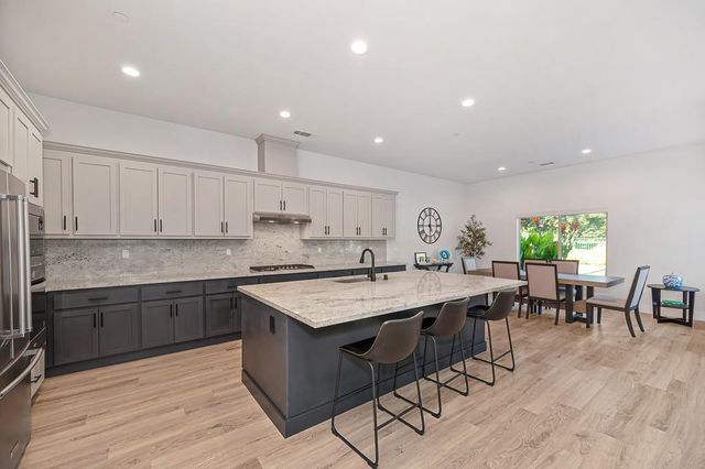 10886 St Moritz Cir, Stockton, CA 95209