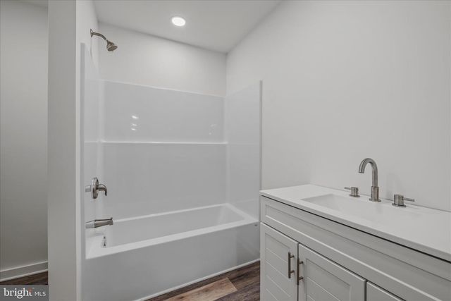 15 HILLTOP STREET, Berkeley Springs, WV 25411