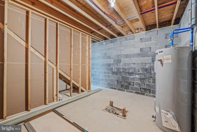 15 HILLTOP STREET, Berkeley Springs, WV 25411