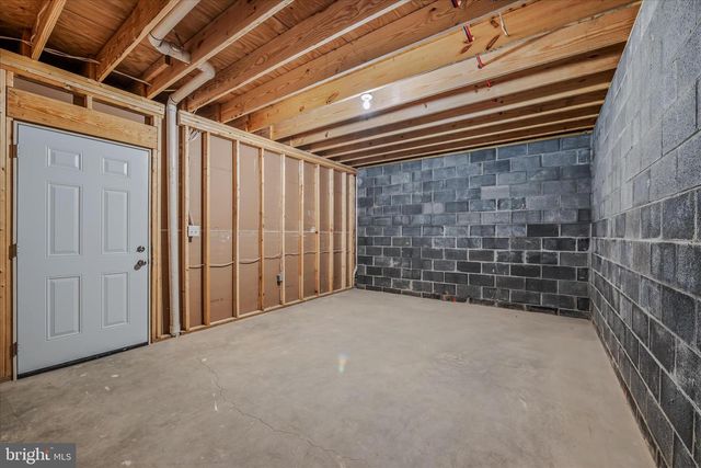 15 HILLTOP STREET, Berkeley Springs, WV 25411