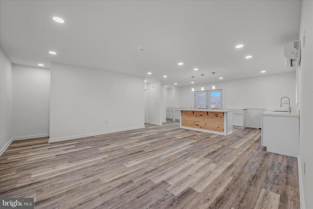 15 HILLTOP STREET, Berkeley Springs, WV 25411