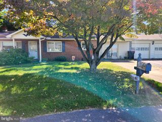 292 CHERRY LANE DRIVE, Chambersburg, PA 17202