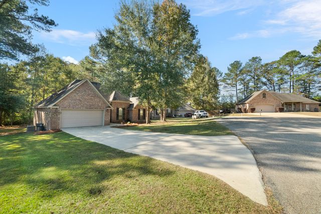53 S Bridle Bend, Hattiesburg, MS 39402