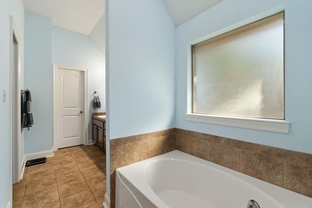 53 S Bridle Bend, Hattiesburg, MS 39402