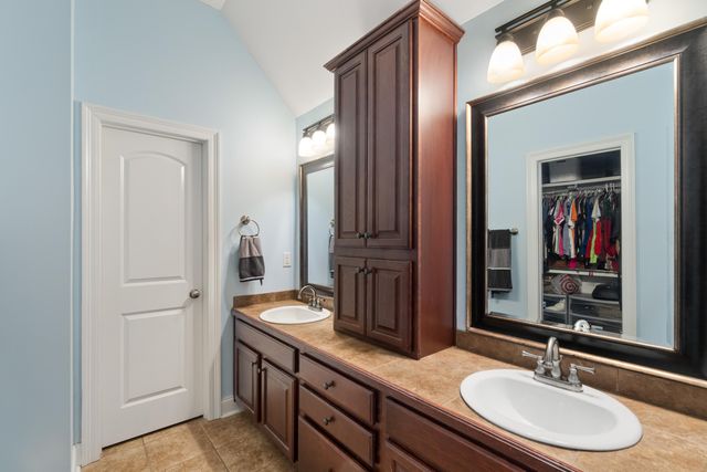 53 S Bridle Bend, Hattiesburg, MS 39402