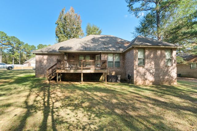 53 S Bridle Bend, Hattiesburg, MS 39402