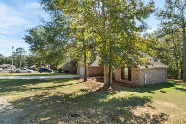 53 S Bridle Bend, Hattiesburg, MS 39402