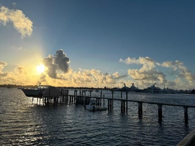 4802 N Flagler Drive 2, West Palm Beach, FL 33407