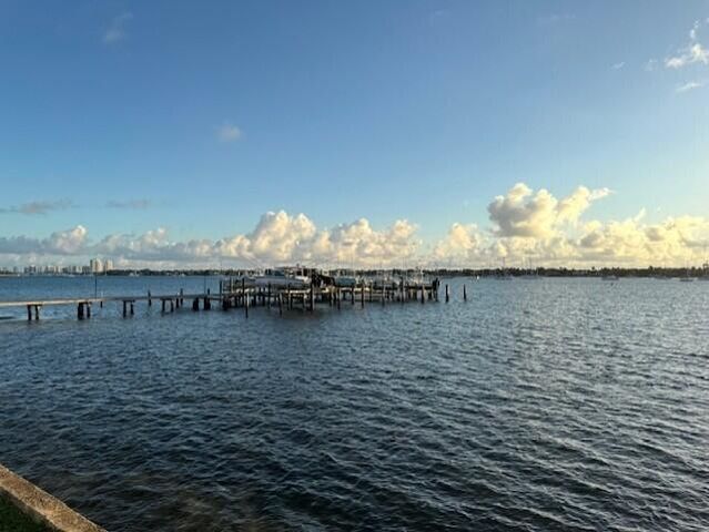 4802 N Flagler Drive 2, West Palm Beach, FL 33407