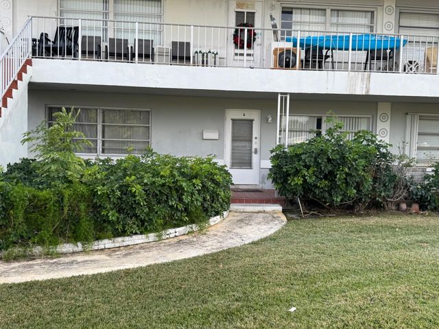 4802 N Flagler Drive 2, West Palm Beach, FL 33407