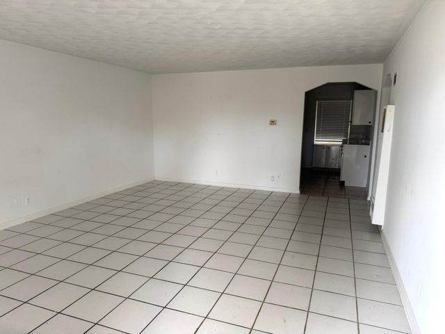 4802 N Flagler Drive 2, West Palm Beach, FL 33407