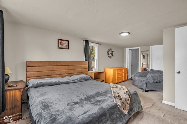 323 Cossell Drive, Indianapolis, IN 46224