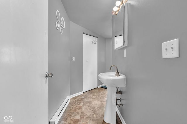 323 Cossell Drive, Indianapolis, IN 46224